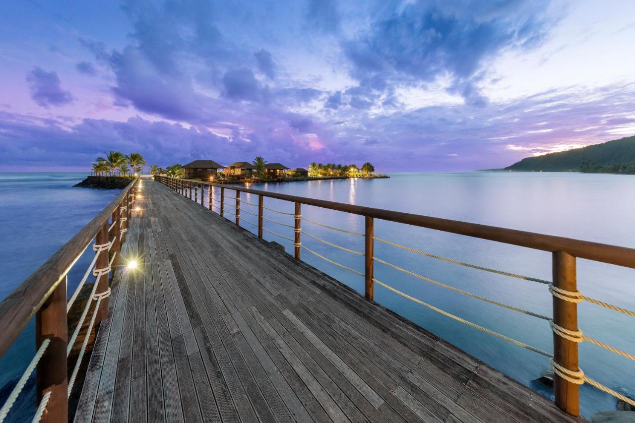 Aga Reef Resort And Spa Lalomanu Exterior photo
